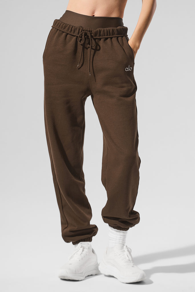 Accolade Sweatpant - Espresso | ALO