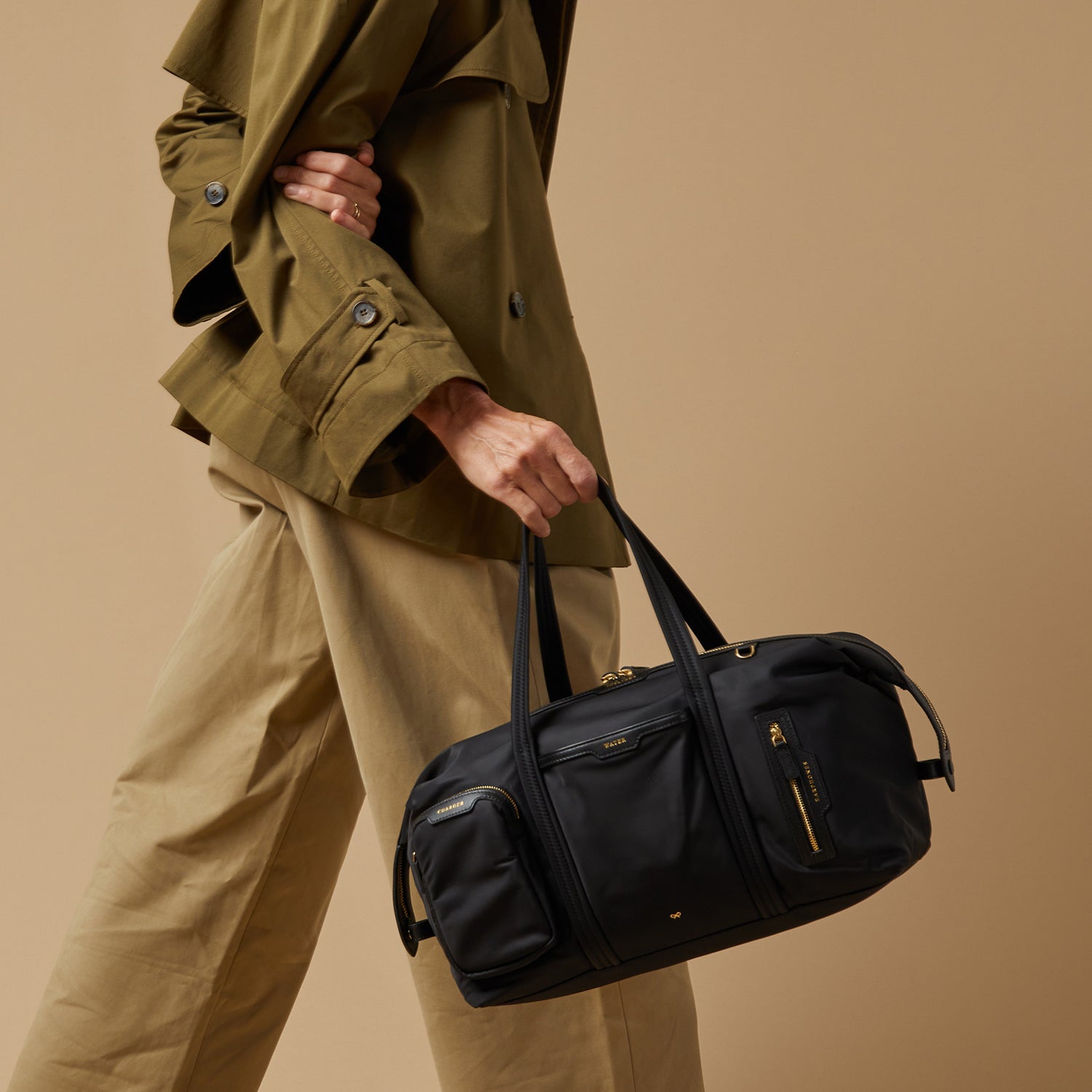 インフライト・バッグ | Anya Hindmarch JP