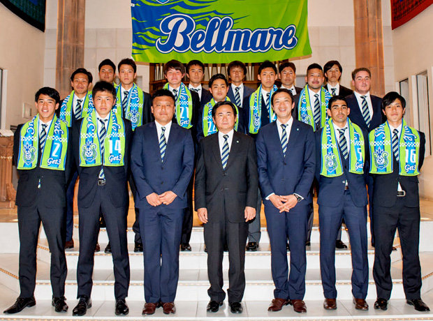 2014年 湘南ベルマーレ新体制発表会見 « 湘南ベルマーレ公式サイト