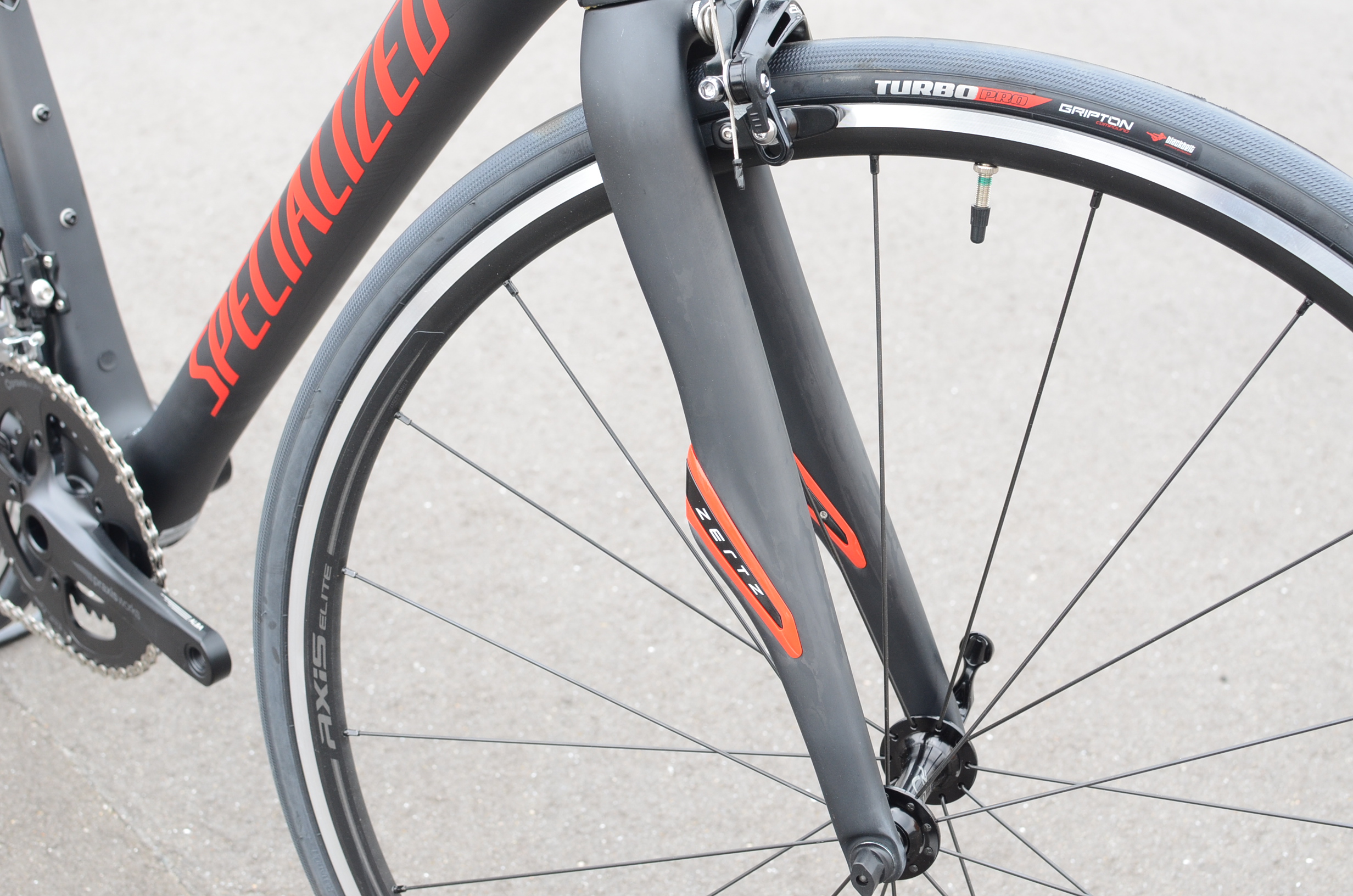 SPECIALIZED ROUBAIX SL4 SPORT(スペシャライズド ルーベ SL4 スポーツ