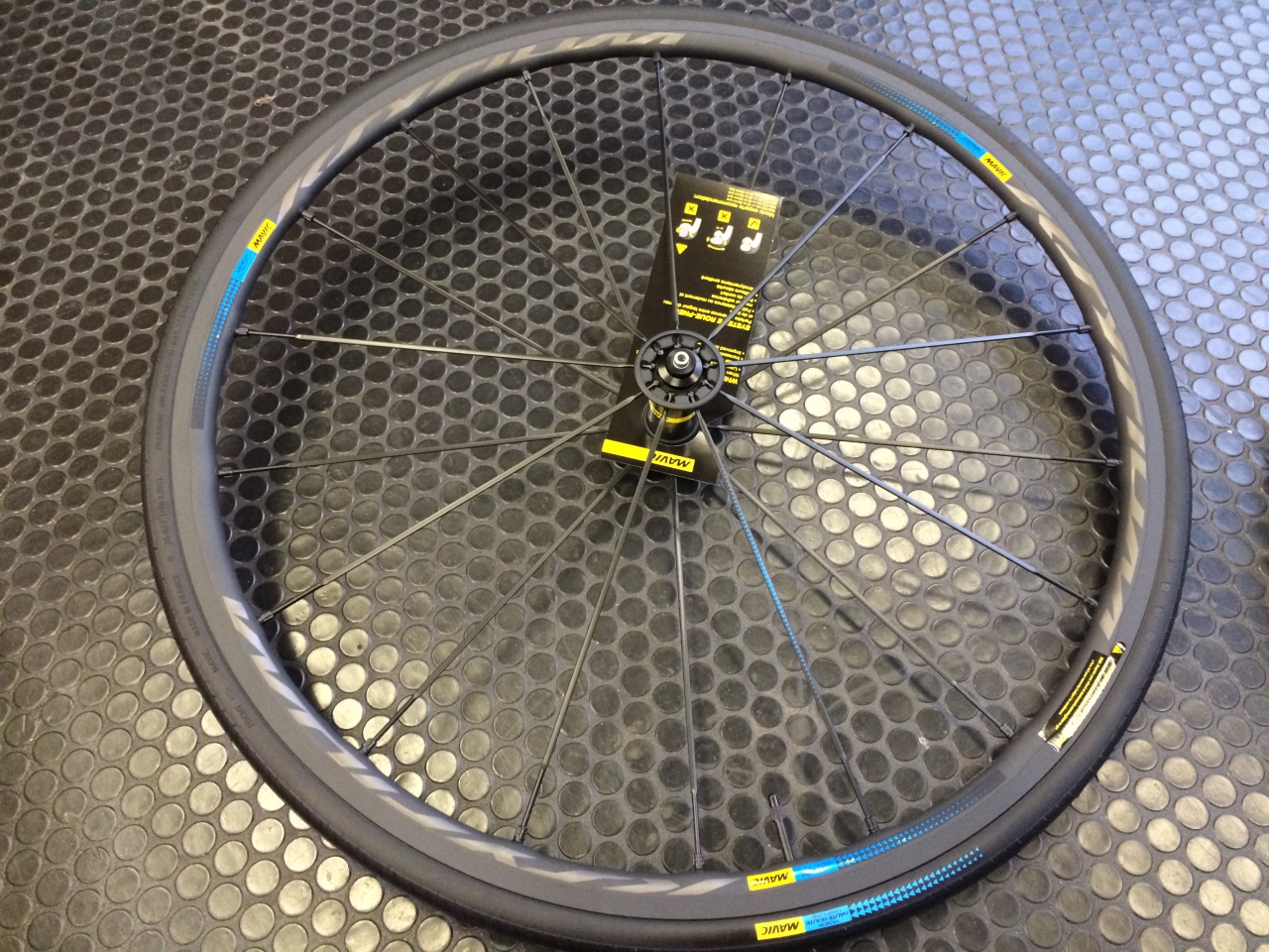 MAVIC Ksyrium Pro Exalith「Haute Route（オート・ルート）」限定