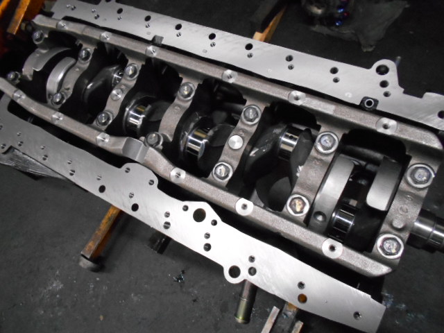 RB26 新品ブロック & HKS 鍛造ピストン | 有限会社エンドレス ENDLESS