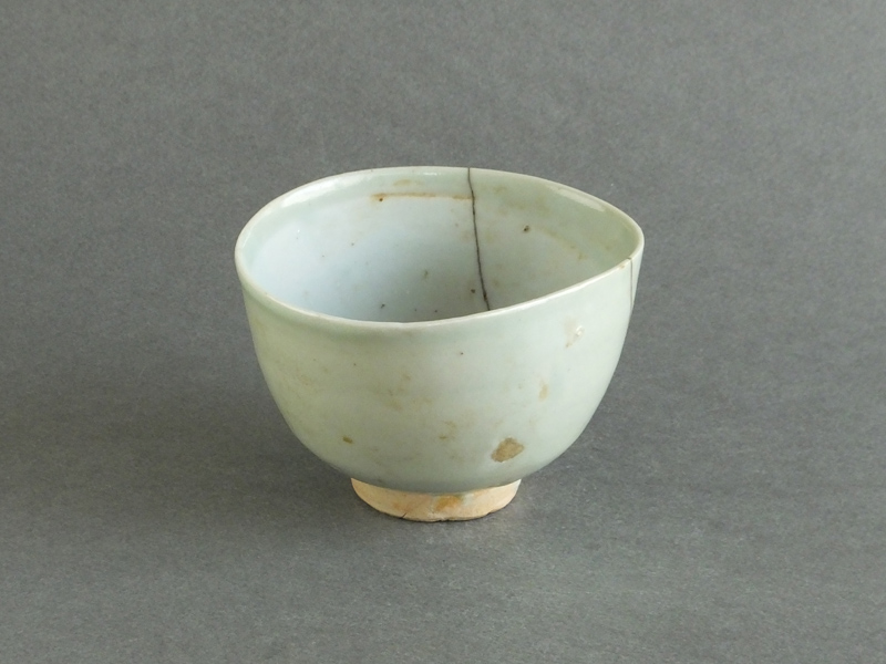 初期伊万里笹紋ぐい飲み(碗形) 初期伊万里笹紋ぐい飲み(碗形) 初期