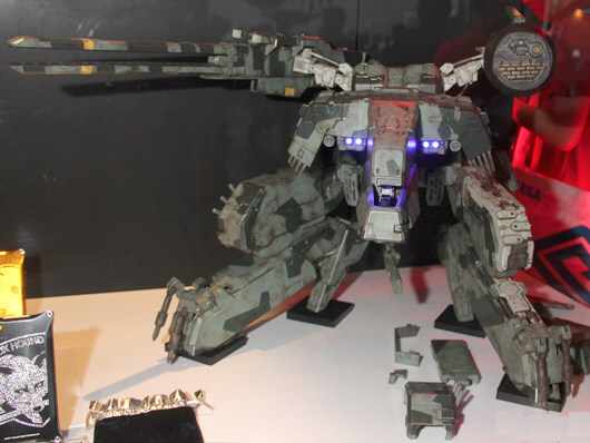1/48 ThreeA Toys' Metal Gear Rex: Photoreview No.14 Big or