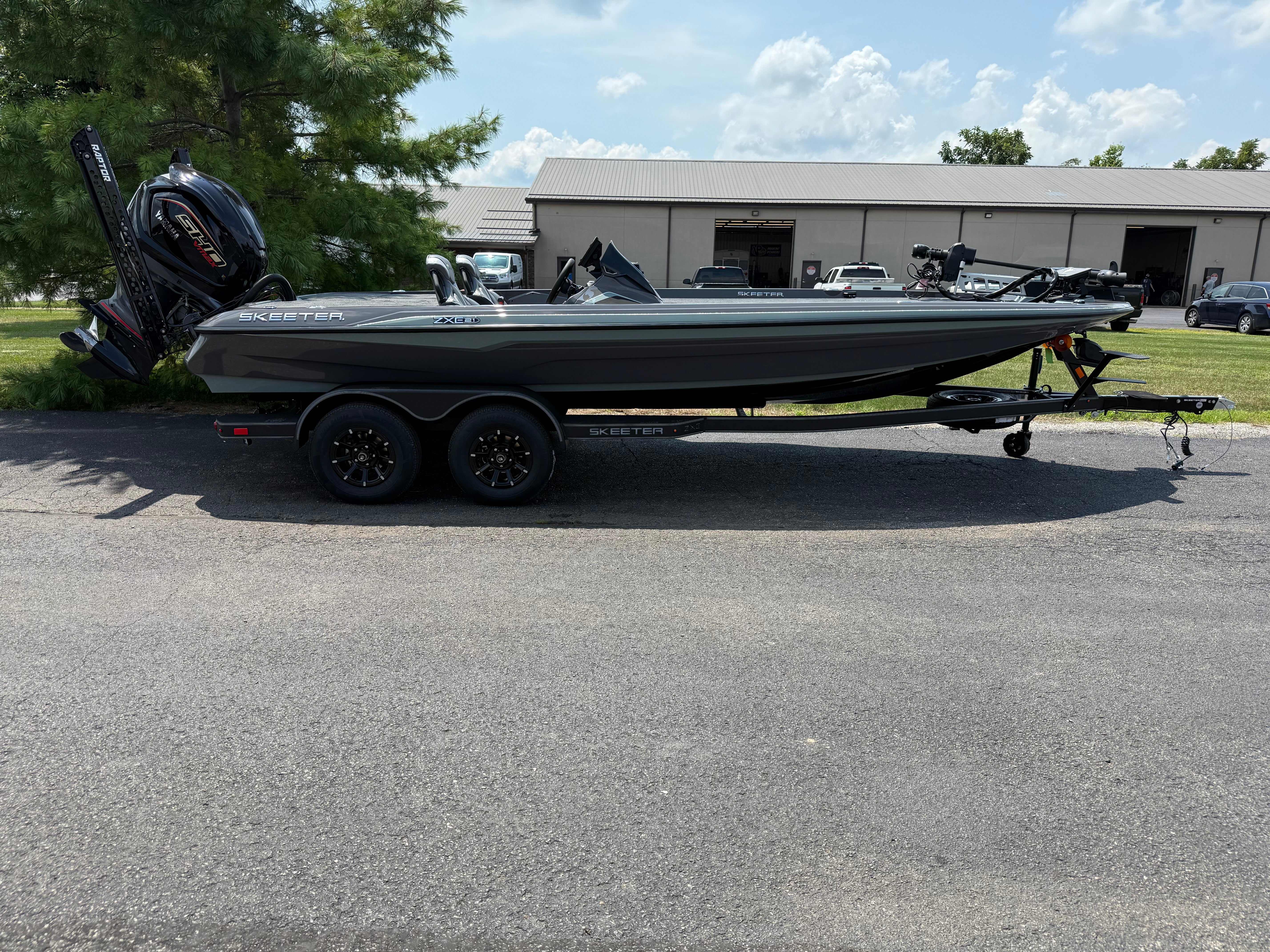 ネゴシエーター 2026 Skeeter ZXE20 Option 4 – Honey Creek Tackle