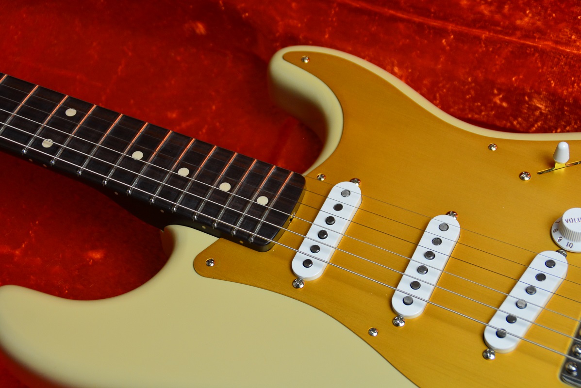 ローズネックストラト!!“Fender Custom Shop選定会”より、当店選任