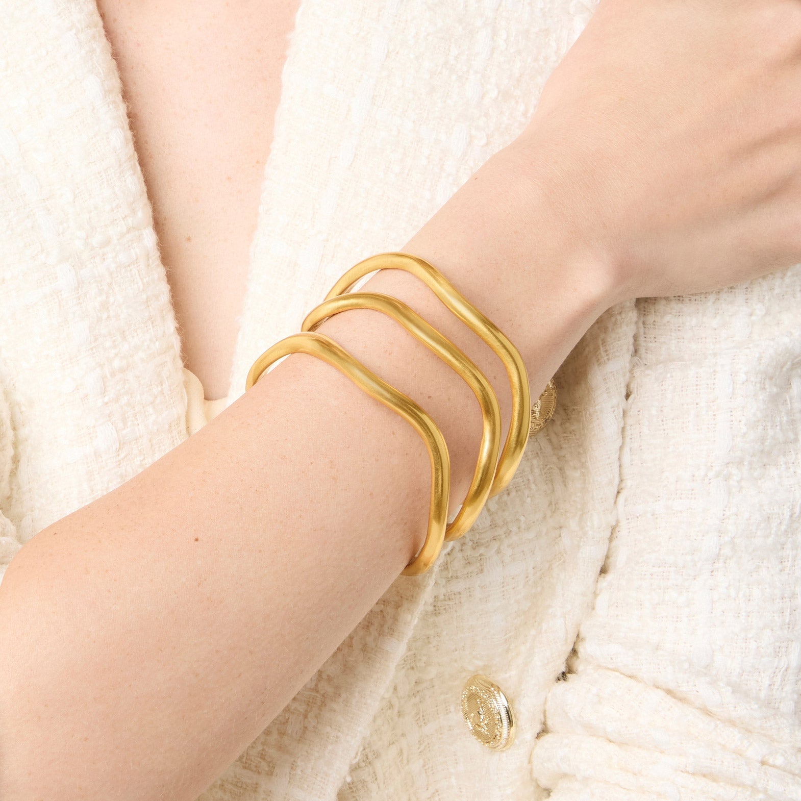 Wave Gold Bangle | Julie Vos