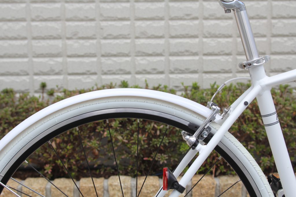 2019 GIANT「ESCAPE R3」真っ白にカスタム | KURASHI cycle