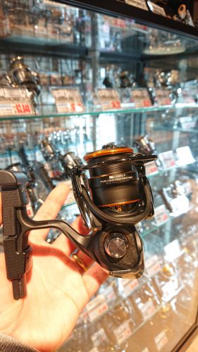 遂に黒い特務機がデビュー！ – maniac's BLOG