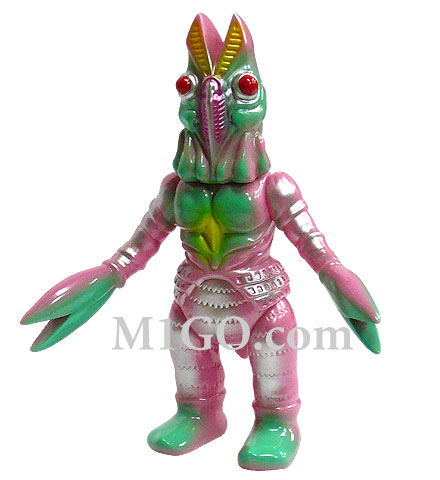 M1号バルタン星人2代目塗装コンテス 優勝トロフィーハイパーホビー誌上