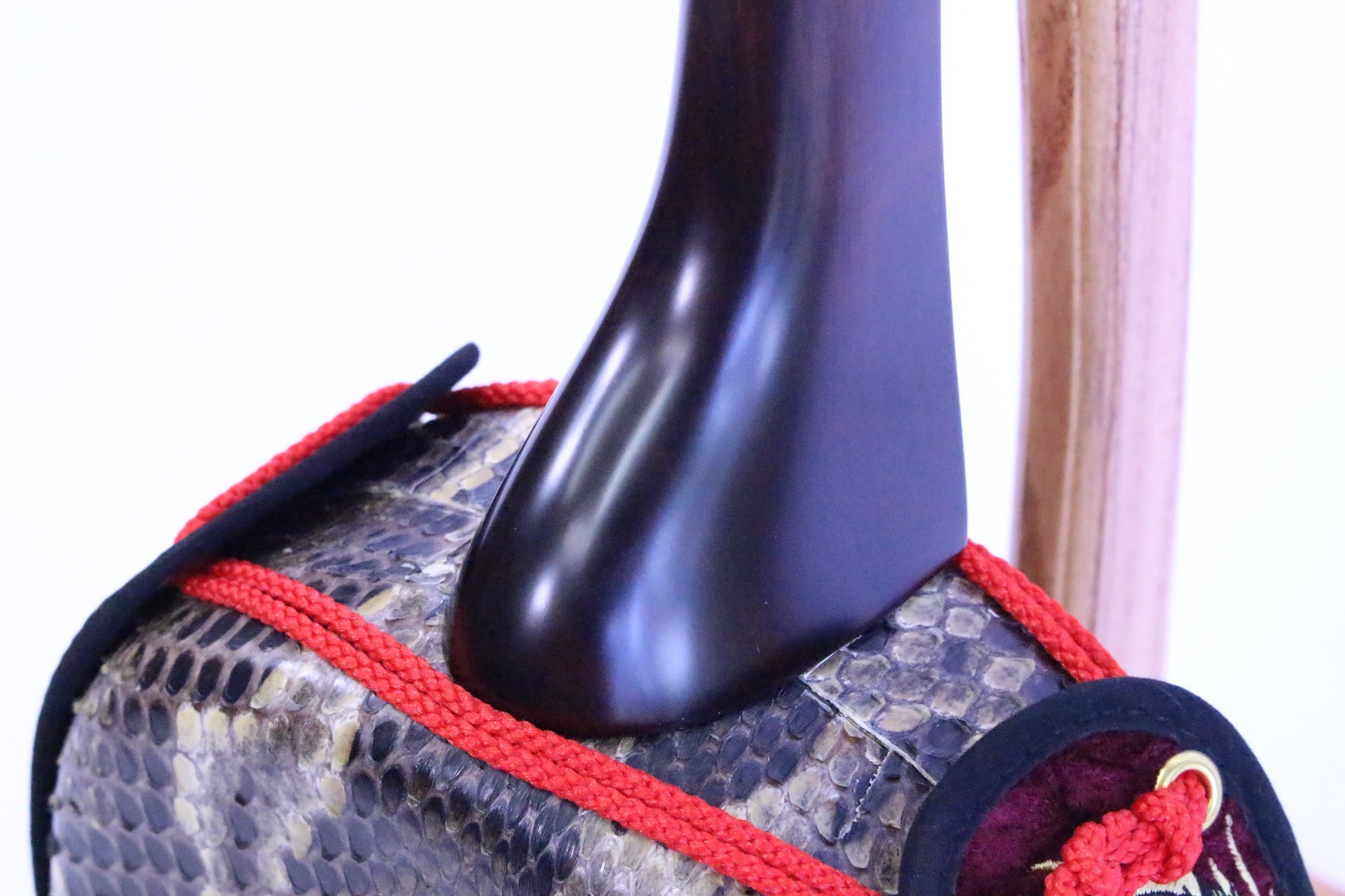 沖縄三線 宮古木工芸 本皮1枚張り 上等黒檀 沖縄三線 宮古木工芸 本皮1