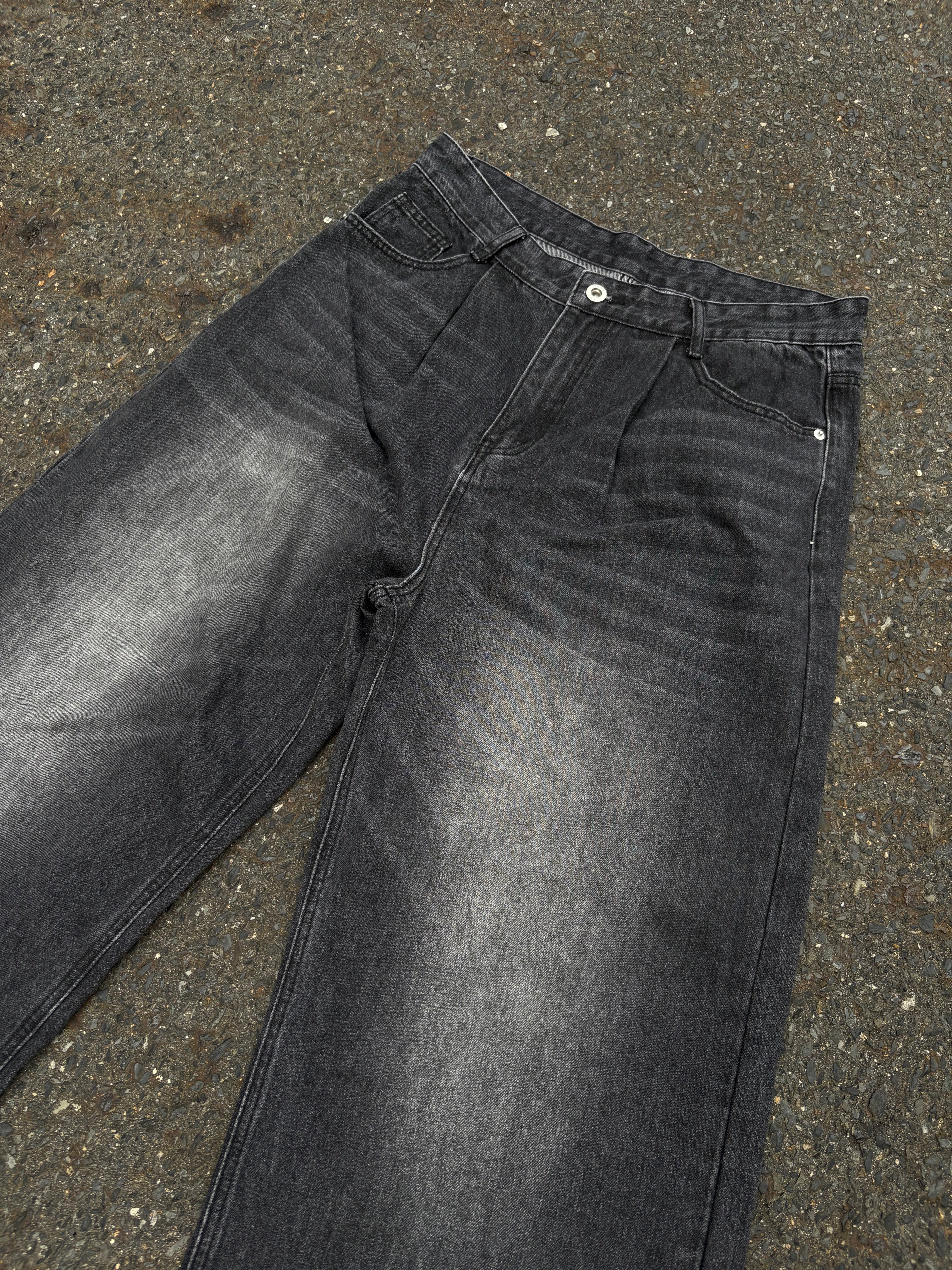 ウォッシュドブラックバギーデニム HR011