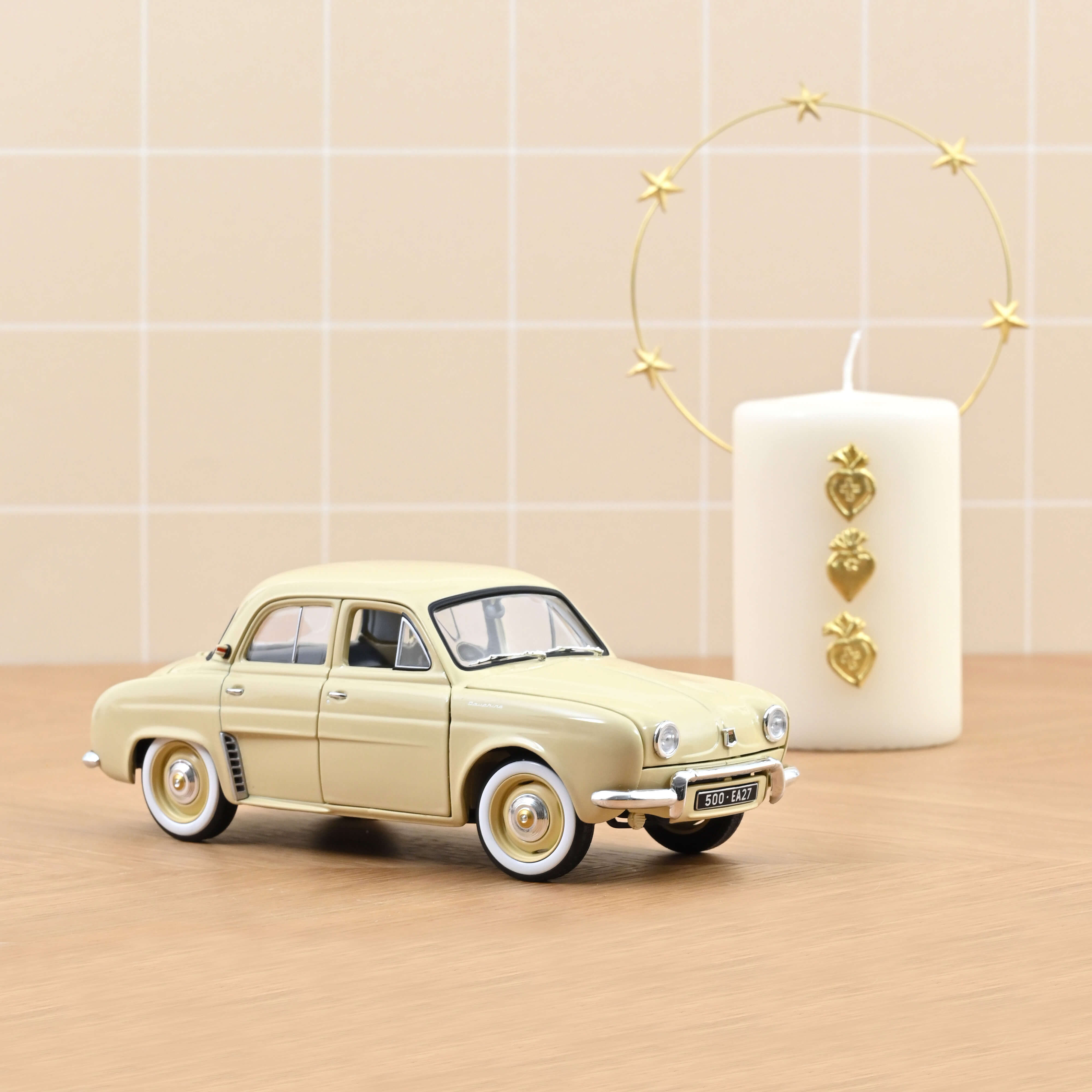 Renault Dauphine 1958 Beige 1:18 – Norev