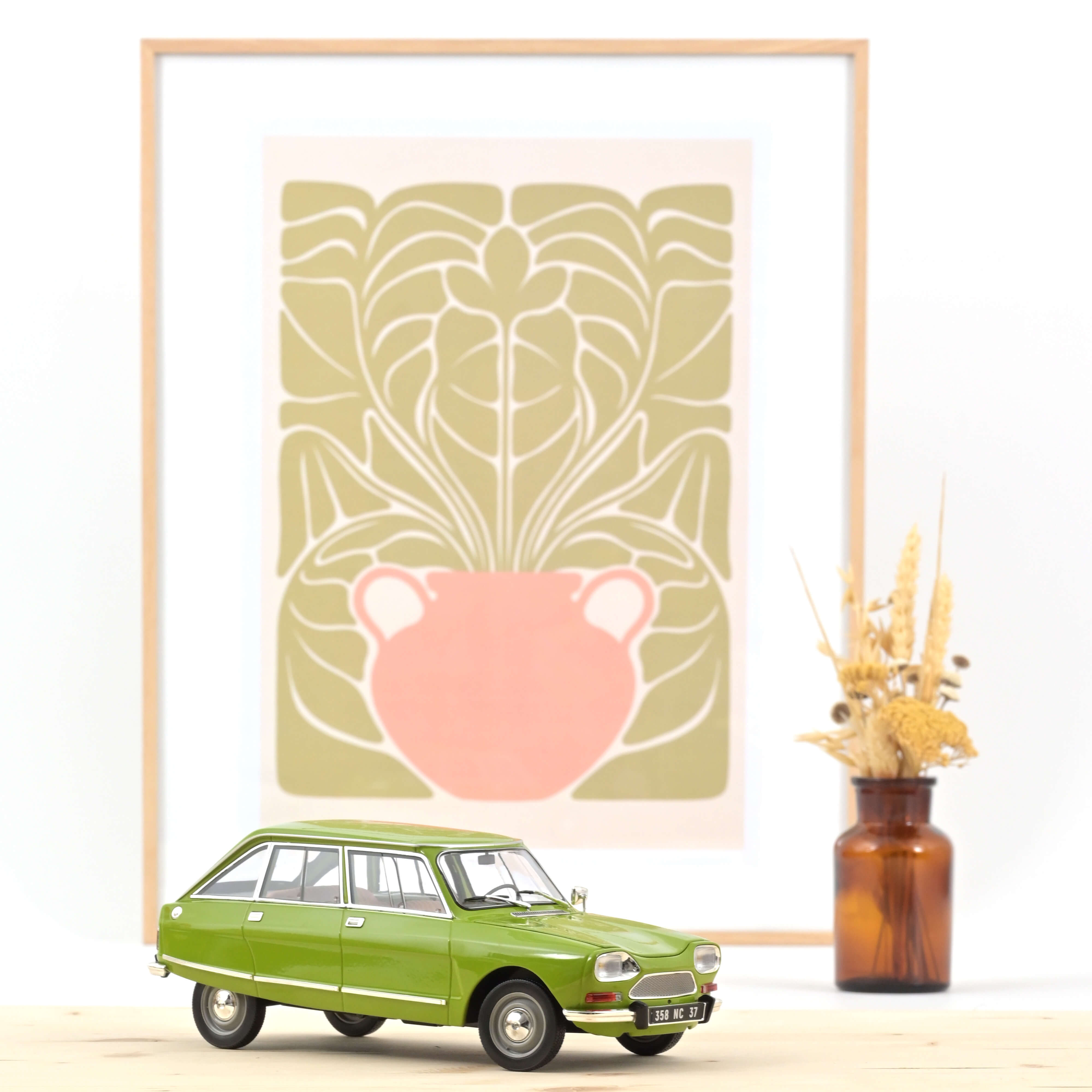 Citroën Ami 8 Club 1969 Iris Vert 1/18 – Norev