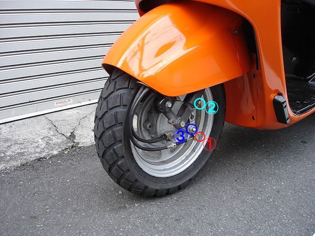 ジャイロキャノピーフロントアルミホイール取り付け｜SPUNKYS