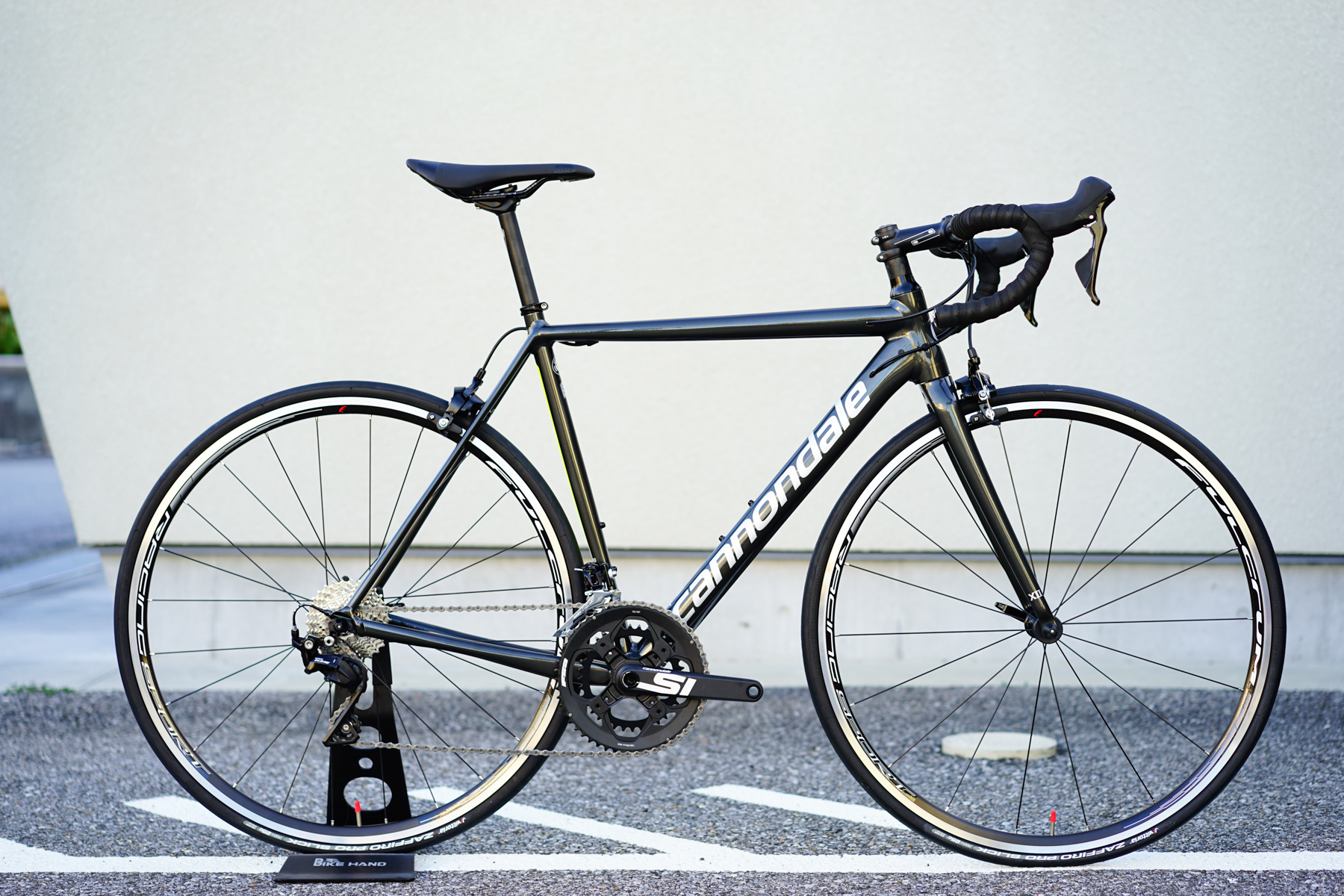 アルミフレームの神」の2019年モデルが登場！CANNONDALE CAAD12 105