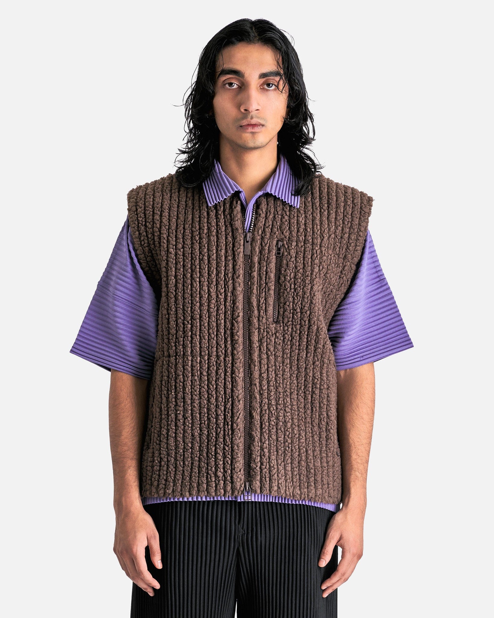 Fleece Pleats Vest in Brown – SVRN