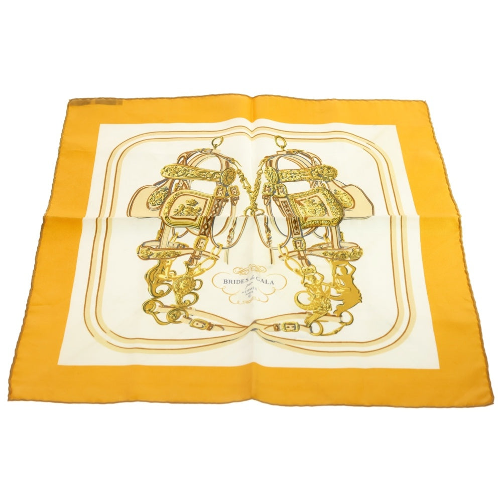 HERMES(エルメス) カレ40 BRIDES DE GALA シルクスカーフ イエロー