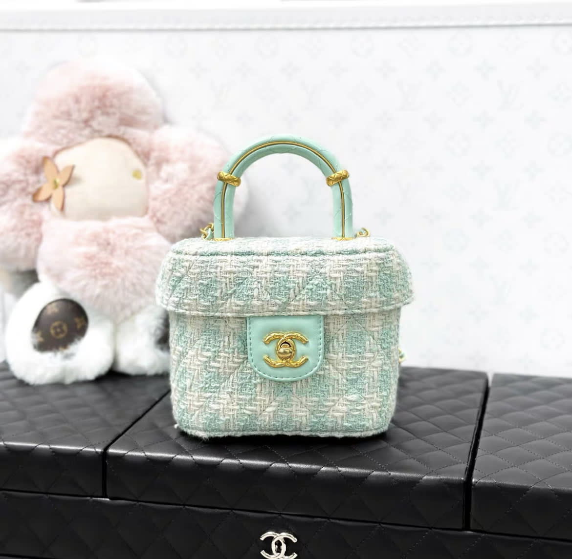 Chanel 23S mint green houndstooth tweed handle chain bag – Wararni.com