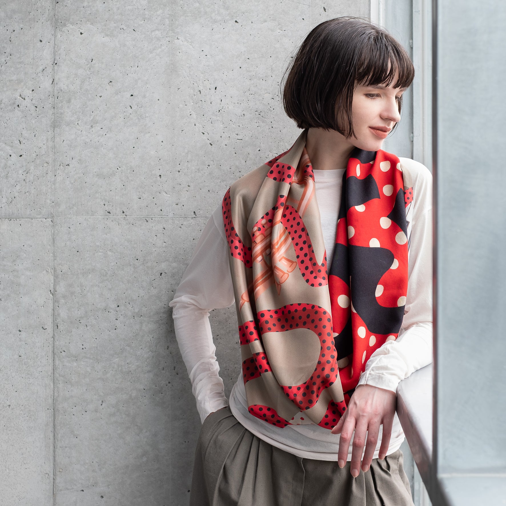 Silk & Merino Wool 'Polka Dot Jazz' brown ループスカーフ – YARN&COPPER