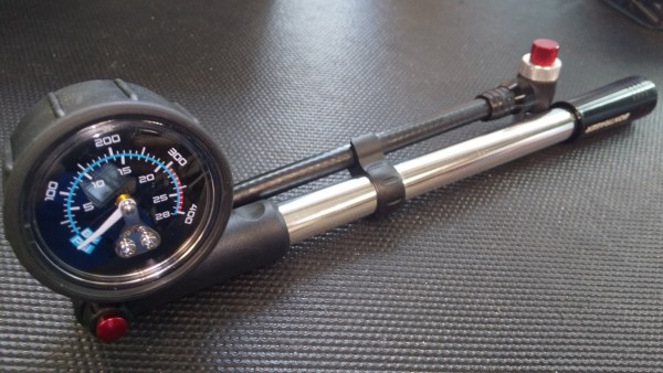 ITEM】MTB乗りの必需品！BONTRAGER「Shock Pump」 | 上野、御徒町で