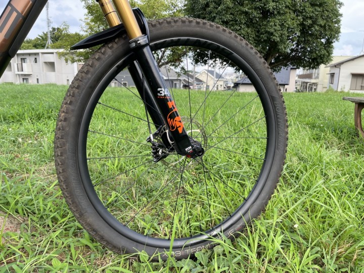 スタッフバイク】Bontragerの新型XCカーボンホイール買ってみました