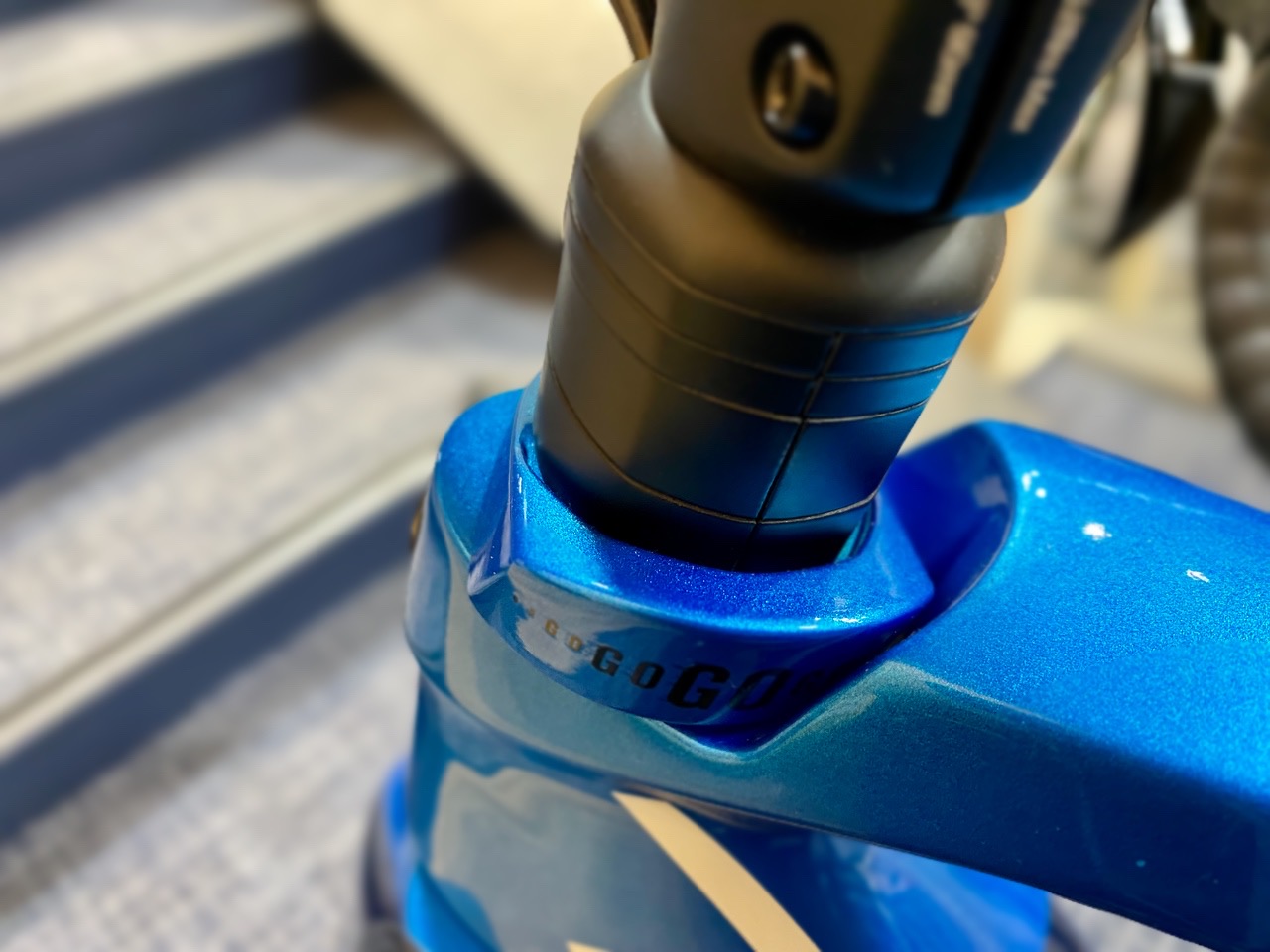 TREK】業界随一の技術力のTREKのフルカーボンロードを驚きのお値段で