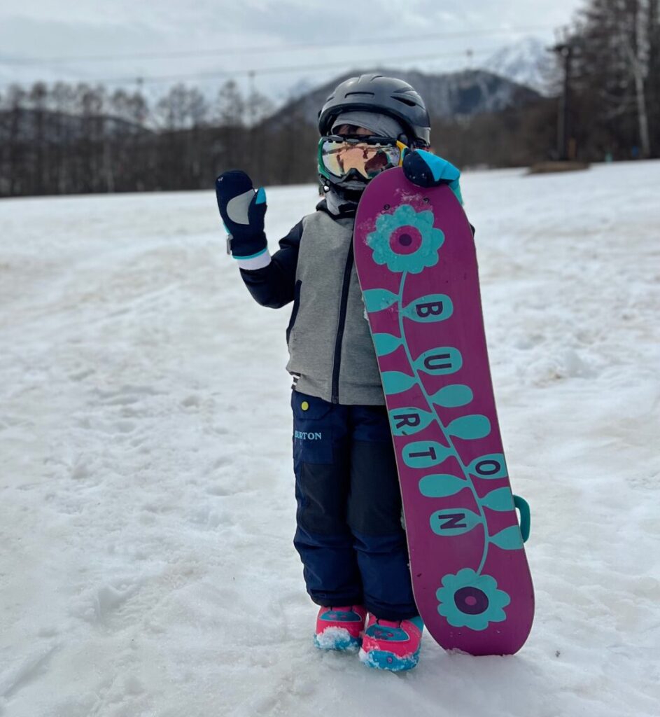 BURTON 子ども用スキーウェア 青 迷彩 BURTON 子ども用スキーウェア 青
