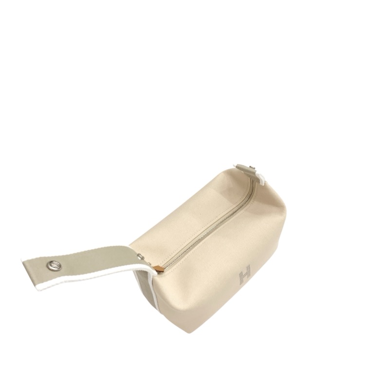 HERMES エルメス バス用ポーチ ブリッド・ア・ブラック PM H104222M 01