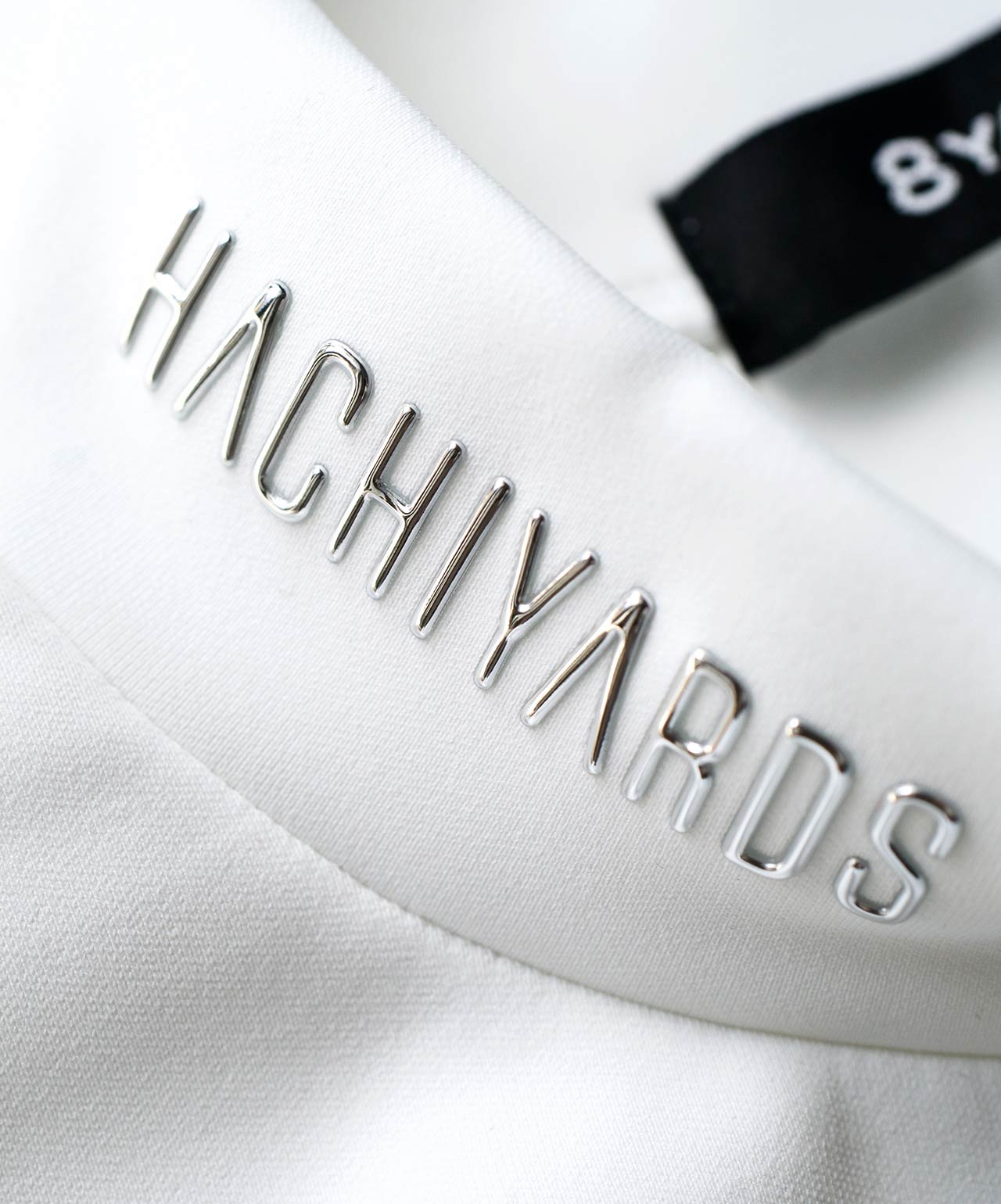 8YARDS / Women's Backslash MockNeck | White