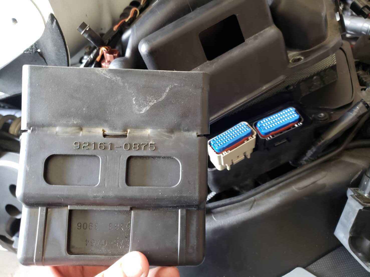 アプリリア rsv4 フルパワー ecu 書き換え Aprilia RSV4 Race ECU