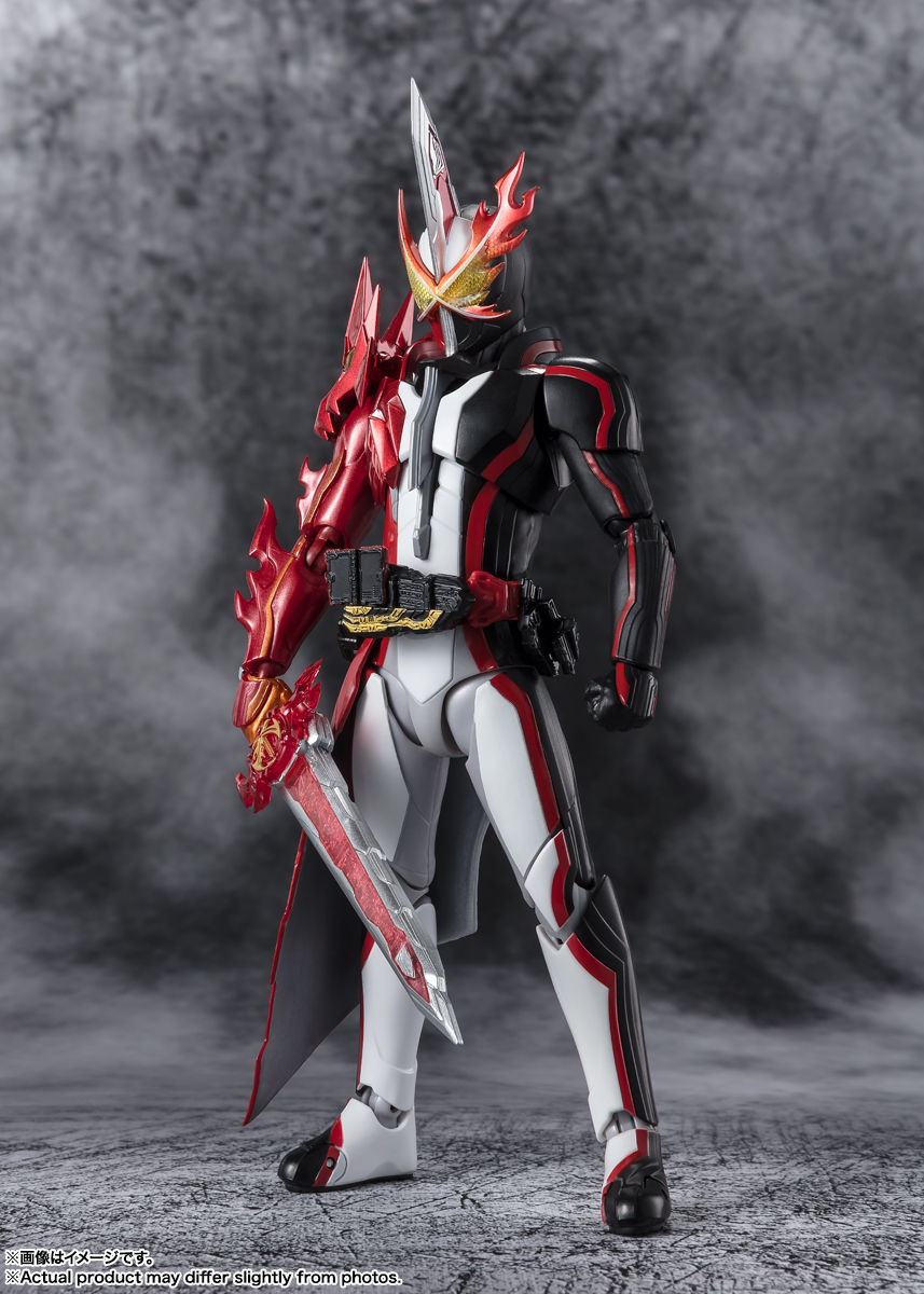 KAMEN RIDER SABER BRAVE DRAGON -Metallic Color Edition- | ITEMS