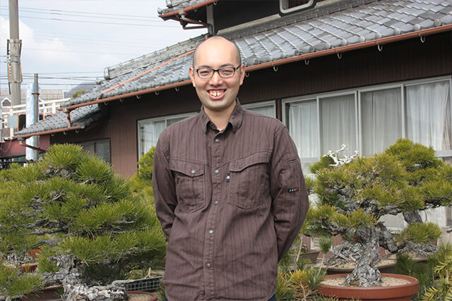 瀬戸内の島々で山採りをした黒松盆栽が並ぶ「北谷養盛園」 | 高松盆栽