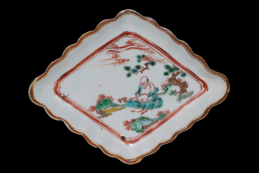 南京赤絵布袋文菱形皿（五客揃 / 明-清時代） - 天平堂（TENPYODO）