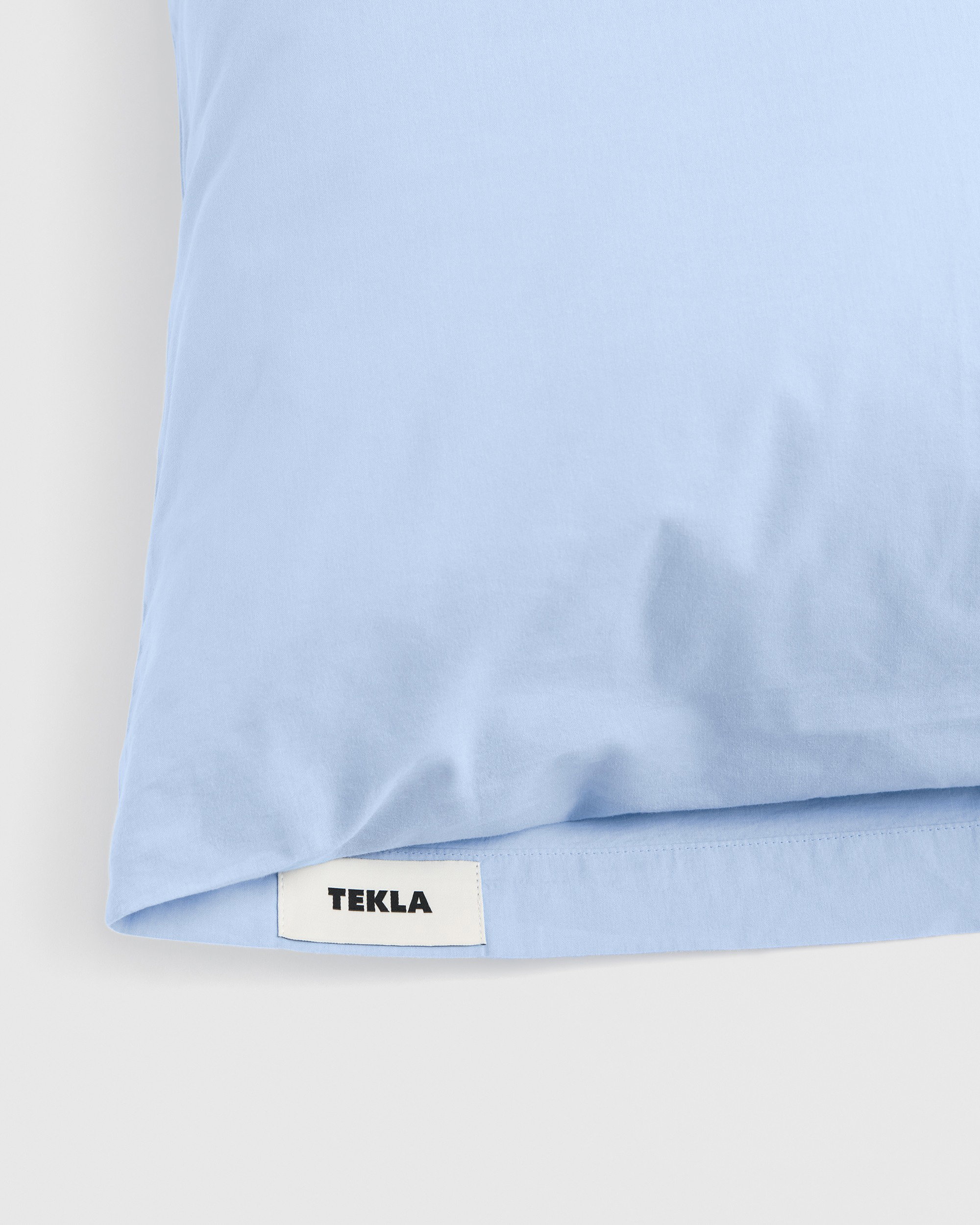 Percale pillow sham – Island Blue | Tekla Fabrics