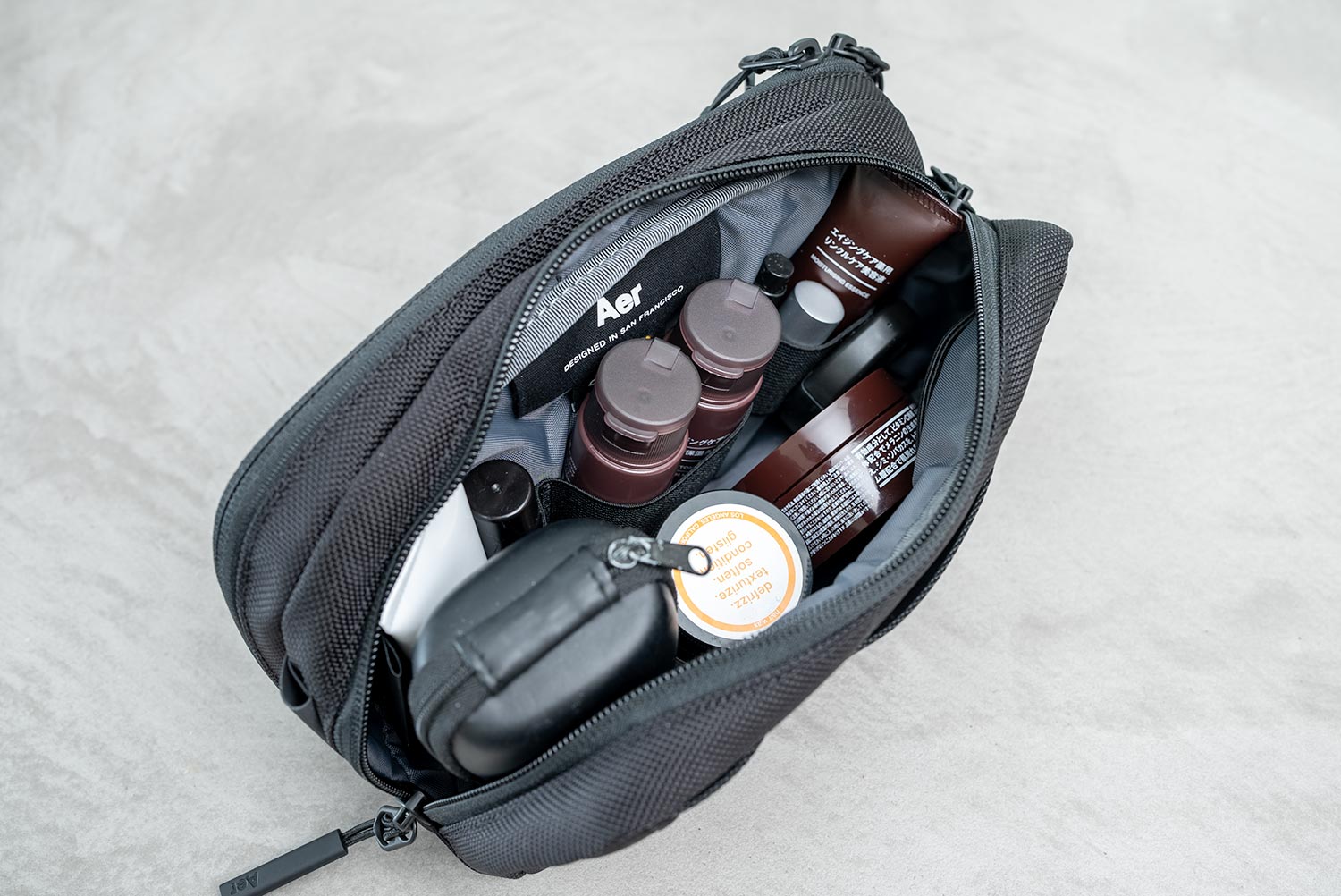 旅行用の最適解。大容量トラベルポーチ『Aer Dopp Kit 2』レビュー