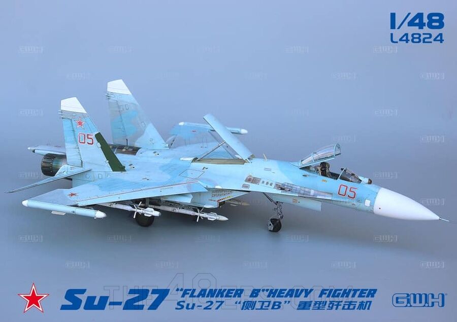 Su-27 Flanker B Heavy Fighter Great Wall Hobby L4824 1:48