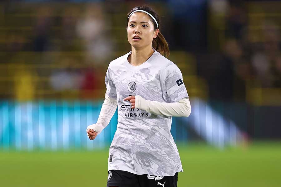 アジア杯の裏でマンC日本人選手が衝撃ゴラッソ GK打ち抜いた20mミドル