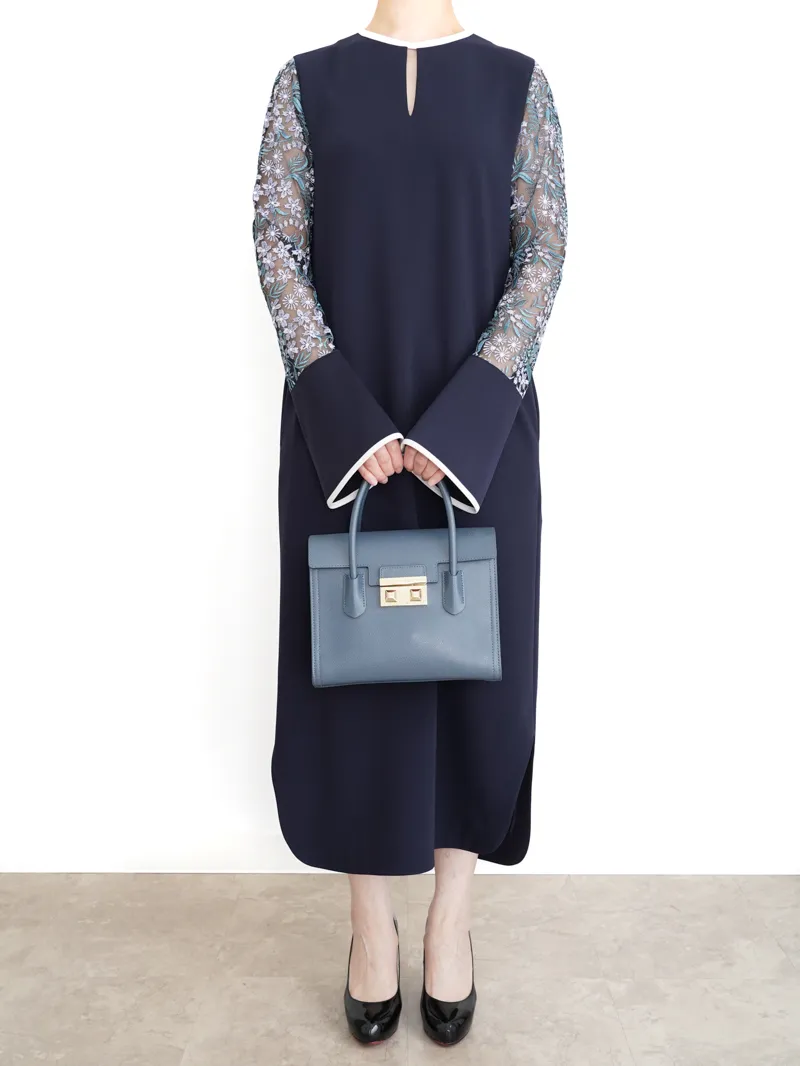 Mame Kurogouchi（マメ クロゴウチ） フローラルレーススリーブ