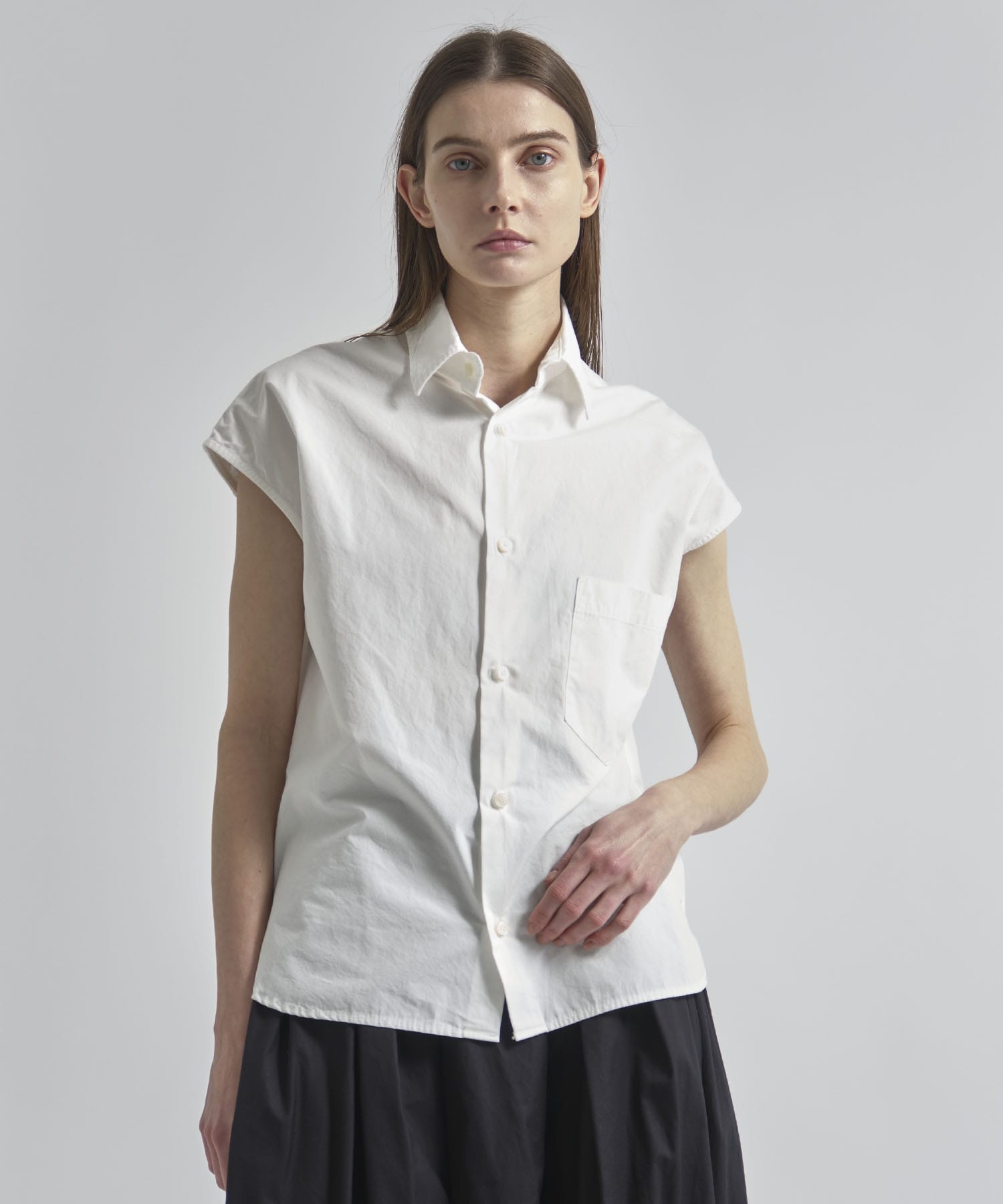 MADISONBLUE マディソンブルー 丸襟 ノースリーブシャツ ホワイト