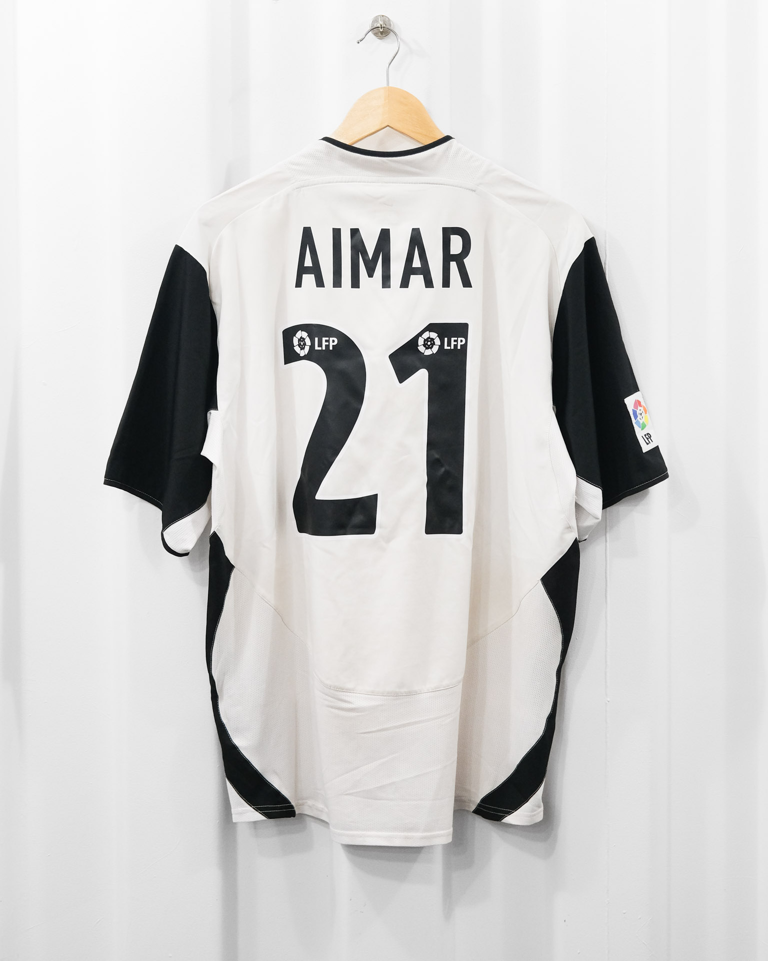 Valencia 2003/04 Home Shirt #21 Aimar (L/XL) - 𝕿𝖍𝖊 𝕿𝖍𝖎𝖗𝖉