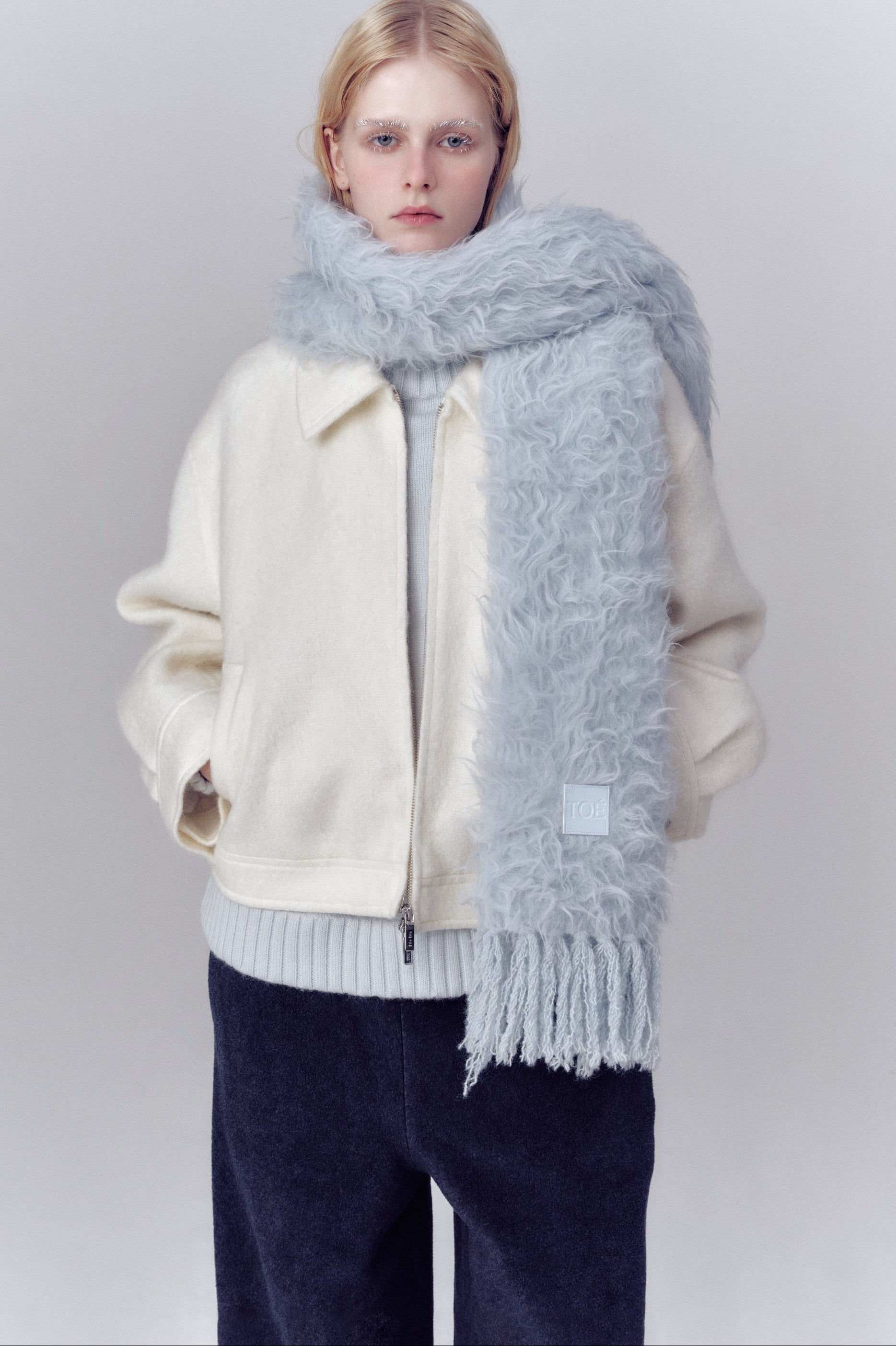 Eltz Shaggy Muffler – THE TOÉ