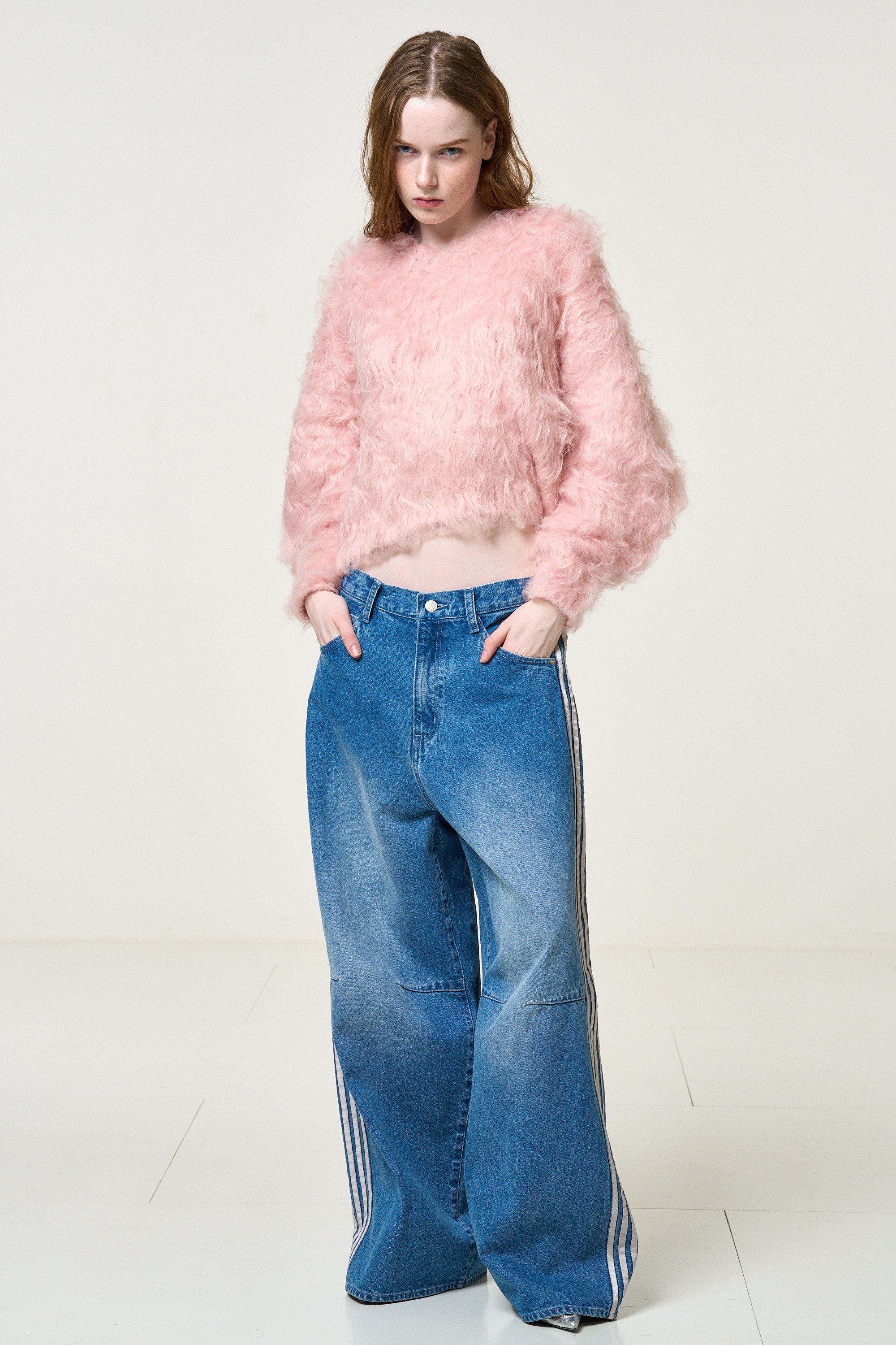 Pigalle shaggy Vneck knit – THE TOÉ