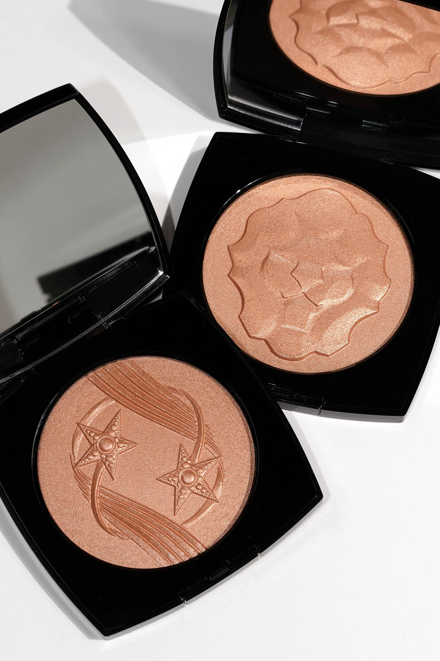 Les Symboles de Chanel Highlighters for Holiday - The Beauty Look Book