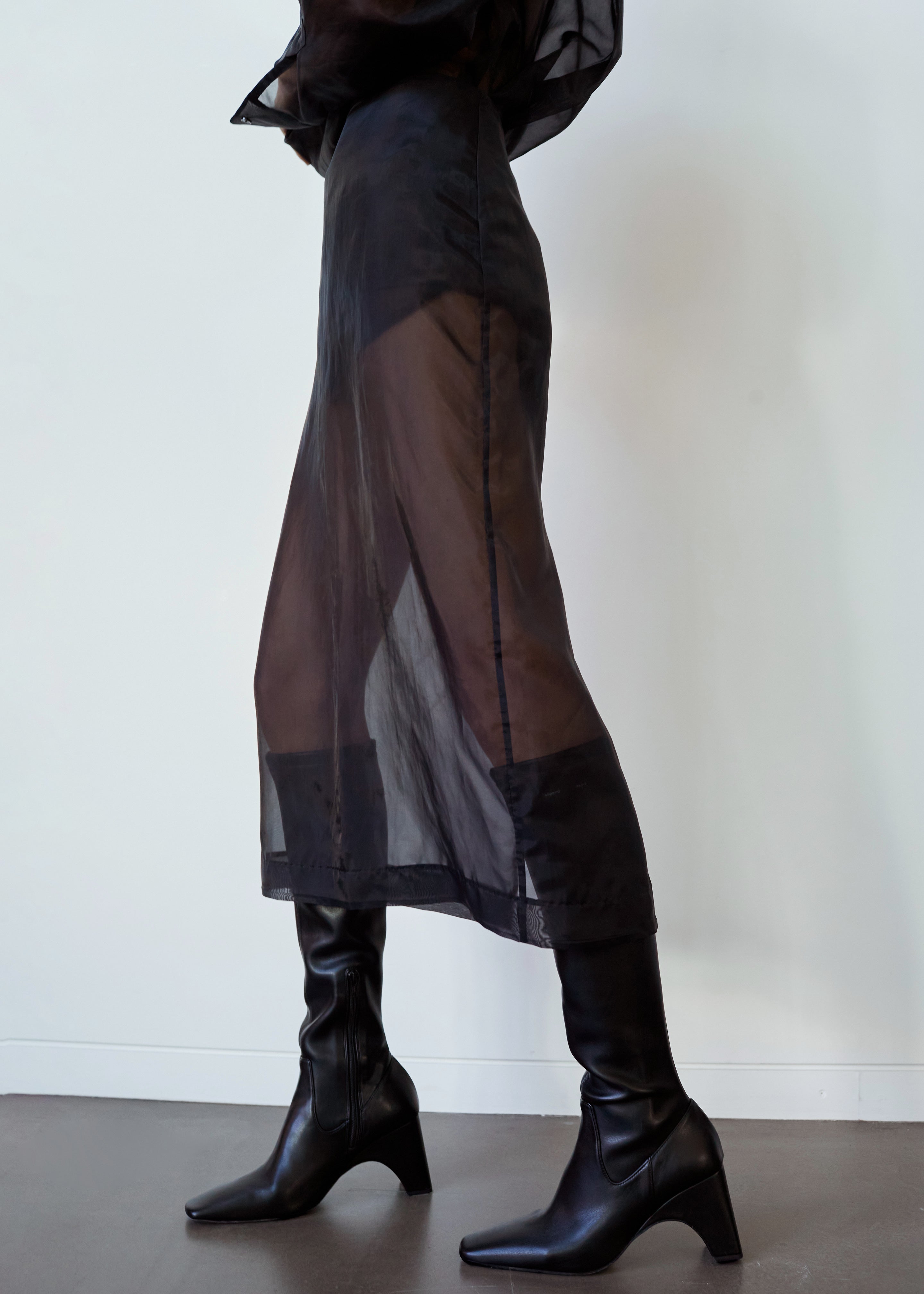 Peri Sheer Midi Skirt - Black – The Frankie Shop