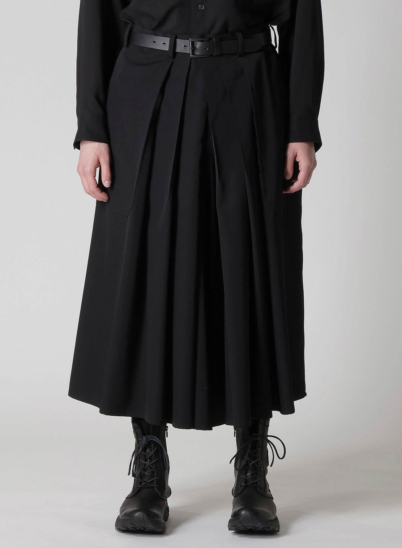 WOOL GABARDINE HAKAMA PANTS – THE SHOP YOHJI YAMAMOTO