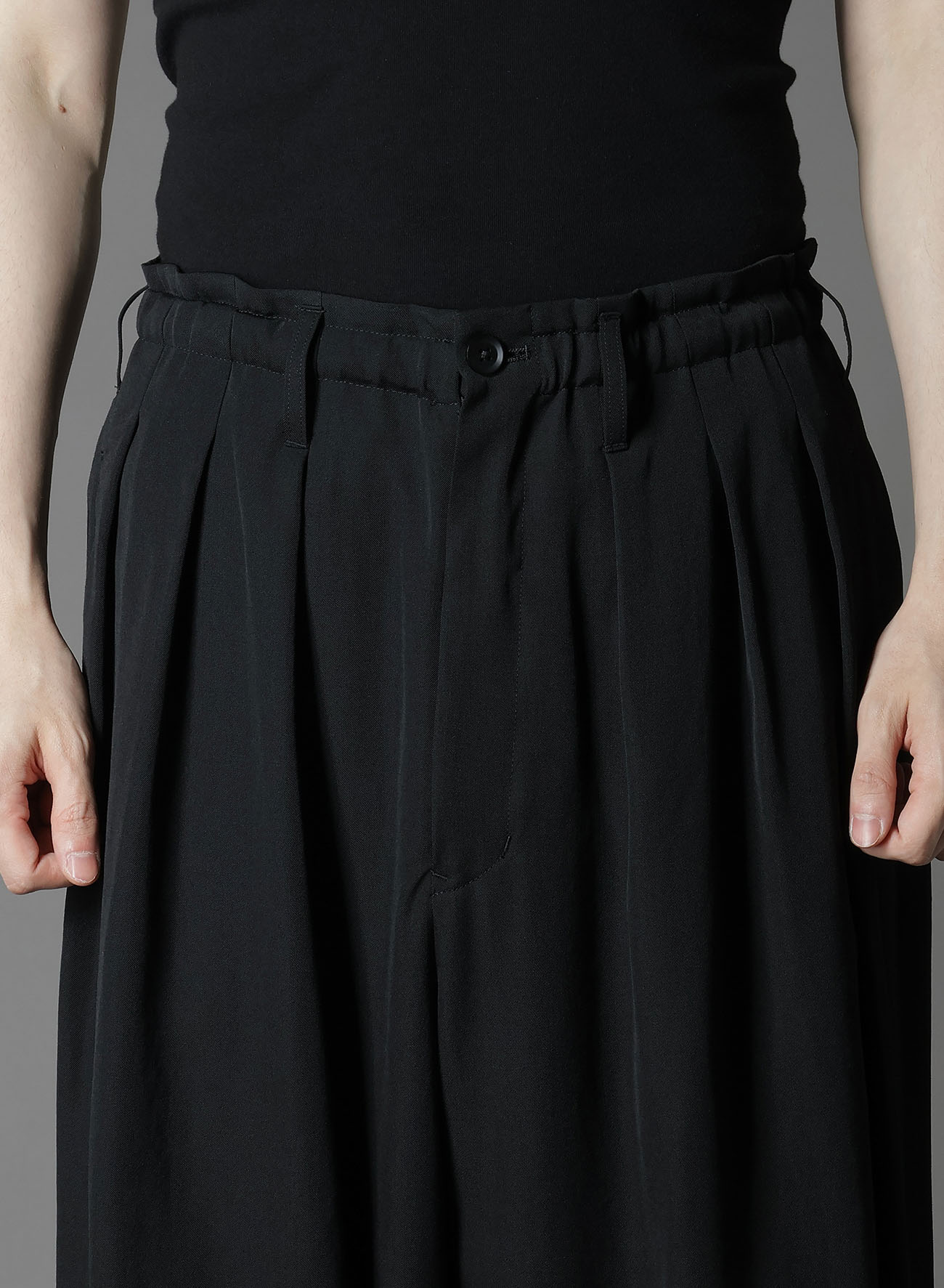WOOL GABARDINE BALLOON PANTS(FREE SIZE Black): Ground Y｜THE SHOP