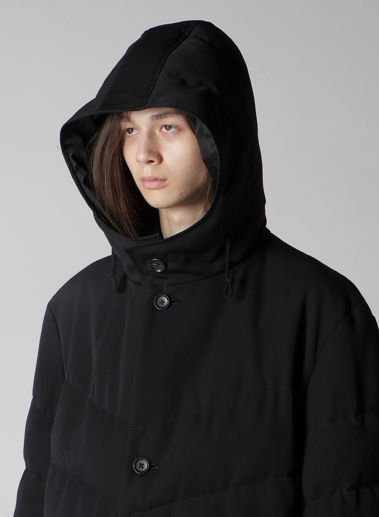 WOOL GABARDINE DIAGONAL PADDED HOODED JACKET(S Black): Soldes｜THE