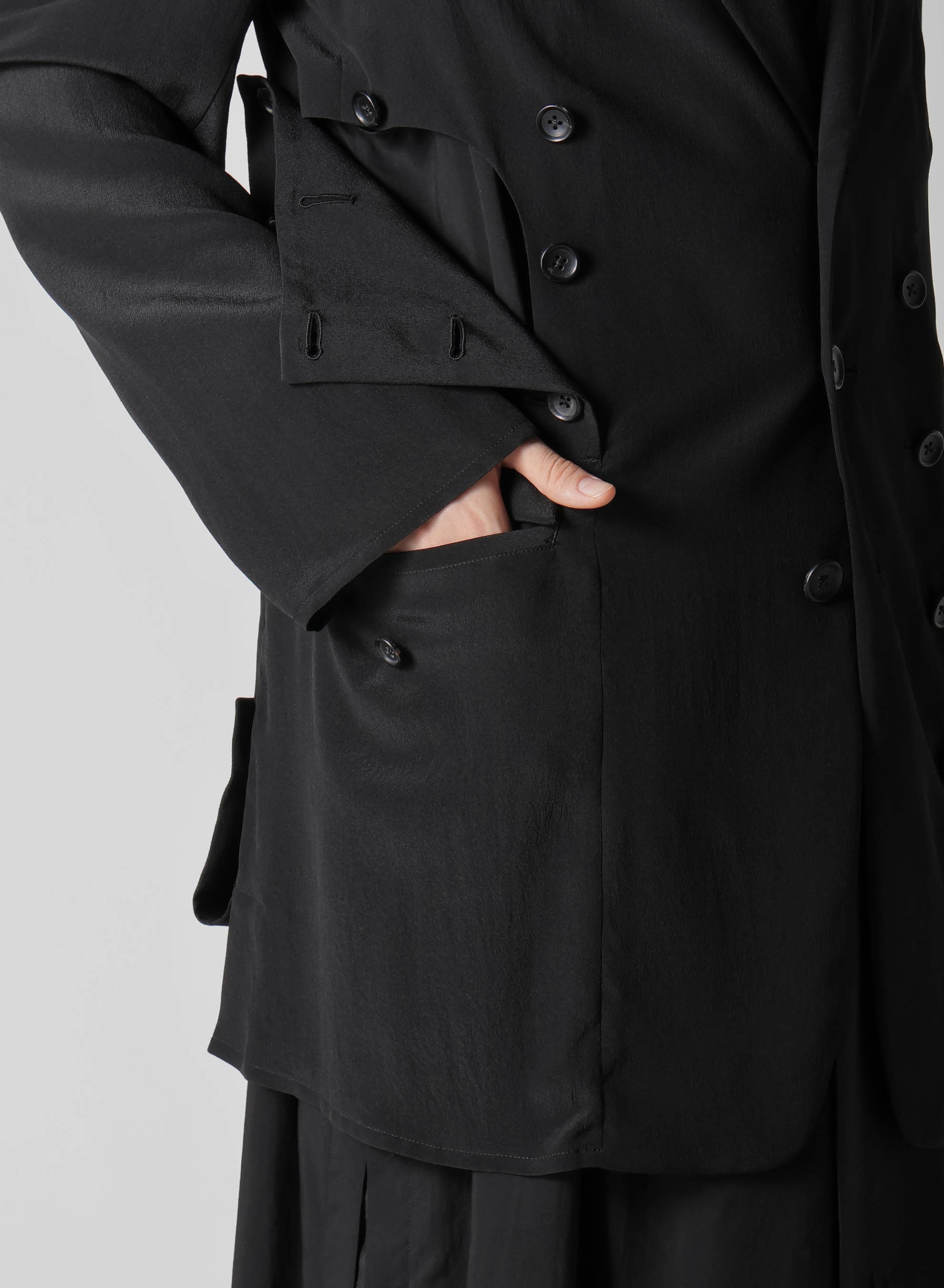 12M SILK DECINE ASYMMETRY BUTTON DETAIL JACKET(S Black): Vintage