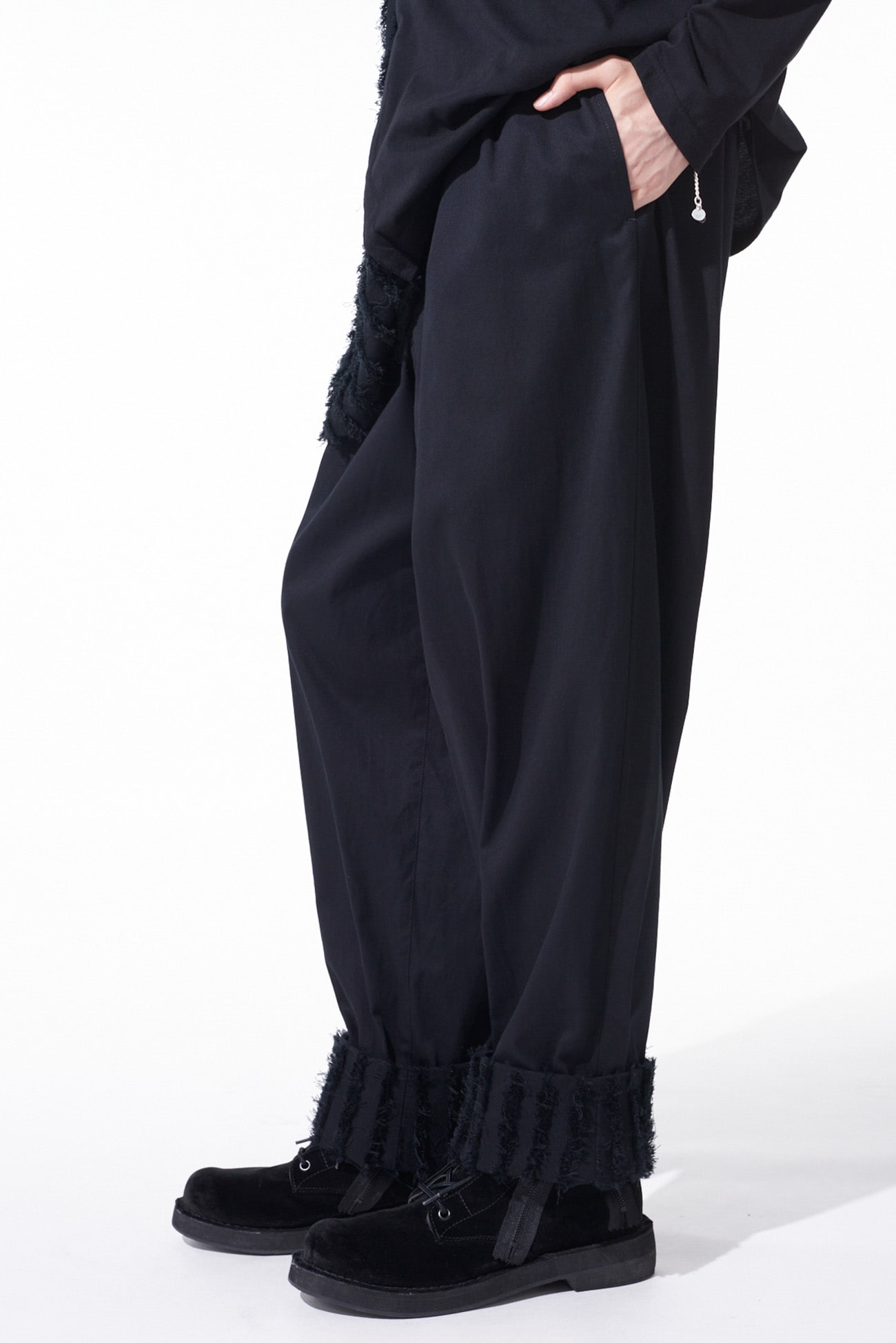 JACQUARD FRINGE STRIPE WIDE PANTS(M Black): S'YTE｜THE SHOP YOHJI